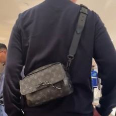 [홍콩명품.LOUIS VUITTON] 루이비통 23SS 남자 크로스백 숄더백 스티머 메신저 M46795, BGM2101, BDA, 홍콩명품가방,명품쇼핑몰,크로스백,핸드백,구매대행,무브타임