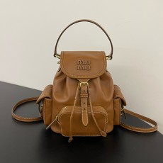 [홍콩명품,MIU MIU] 미우미우 25SS 로고 레더 가죽 백팩 (브라운-2사이즈), BGM4662, BC, 홍콩명품가방,명품쇼핑몰,크로스백,핸드백,구매대행