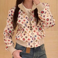 [홍콩명품.LOUIS VUITTON] 루이비통 25SS 로고 여성 모노그램 리버서블 데님 봄버 자켓 (화이트-베이지), BM19731, TBG, 홍콩명품의류,구매대행,온라인명품