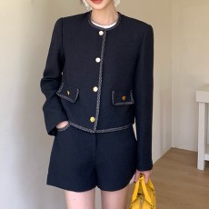 [홍콩명품.CHANEL] 샤넬 25SS 로고 여성 라운드넥 쇼트 자켓 + 미니 쇼츠 반바지 상하의 세트 (네이비), BM19741, TBG, 홍콩명품의류,구매대행,온라인명품