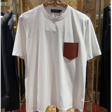 [홍콩명품.D&G] 돌체앤가바나 25SS 로고 레더 포켓 반팔 티셔츠 (3컬러), BM20030, JU, 홍콩명품의류,구매대행,온라인명품