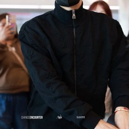 [홍콩명품.LOUIS VUITTON] 루이비통 25SS 로고 모노그램 카라 봄버 자켓 (블랙), BM20140, KB, 홍콩명품의류,구매대행,온라인명품