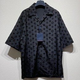 [홍콩명품.LOUIS VUITTON] 루이비통 25SS 로고 모노그램 파자마 반팔 셔츠 + 쇼츠 반바지 상하의 세트 (블랙), BM20267, KB, 홍콩명품의류,구매대행,온라인명품