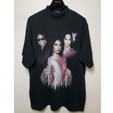 [홍콩명품.BALENCIAGA] 발렌시아가 25SS 로고 킴카다시안 반팔 티셔츠 (블랙), BM20324, JL, 홍콩명품의류,구매대행,온라인명품