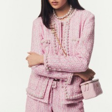 [홍콩명품.CHANEL] 샤넬 25SS 로고 여성 V넥 트위드 자켓 (핑크), BM20580, PG, 홍콩명품의류,구매대행,온라인명품