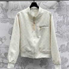 [홍콩명품.LOUIS VUITTON] 루이비통 25SS 로고 여성 모노그램 터틀넥 봄버 자켓 (아이보리), BM20588, GBG, 홍콩명품의류,구매대행,온라인명품