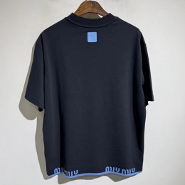 [홍콩명품,MIU MIU] 미우미우 25SS 로고 반팔 티셔츠 (2컬러), BM20607, X2, 홍콩명품의류,구매대행,온라인명품