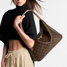 [홍콩명품.LOUIS VUITTON] 루이비통 25SS 로고 슬라우치 MM 백 모노그램 캔버스 M12098, BGM4698, BDA, 홍콩명품가방,명품쇼핑몰,크로스백,핸드백,구매대행