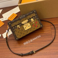 [홍콩명품.LOUIS VUITTON] 루이비통 25SS 로고 모노그램 박스백 크로스백 M44154, BGM4703, BDA, 홍콩명품가방,명품쇼핑몰,크로스백,핸드백,구매대행