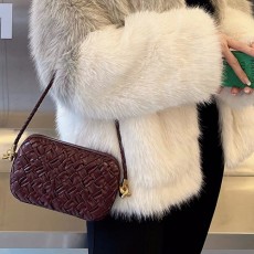 [홍콩명품.BOTTEGA VENETA] 보테가베네타 25SS 로고 여성 클러치 파우치 717623 (와인), BGM4737, BDA, 홍콩명품가방,명품쇼핑몰,크로스백,핸드백,구매대행