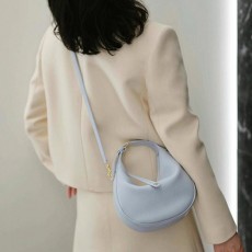 [홍콩명품.CELINE] 셀린느 25SS 로고 TEEN LULU 핸드백 호보백 (스카이블루), BGM4765, BDA, 홍콩명품가방,명품쇼핑몰,크로스백,핸드백,구매대행