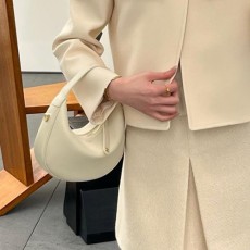 [홍콩명품.CELINE] 셀린느 25SS 로고 TEEN LULU 핸드백 호보백 (아이보리), BGM4766, BDA, 홍콩명품가방,명품쇼핑몰,크로스백,핸드백,구매대행