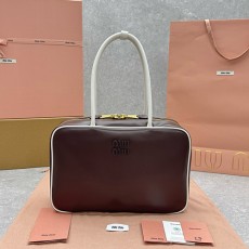 [홍콩명품, MiuMiu] 미우미우 25SS 로고 Beau 핸드백 (2컬러), BGM4770, BDA, 홍콩명품가방,명품쇼핑몰,크로스백,핸드백,구매대행