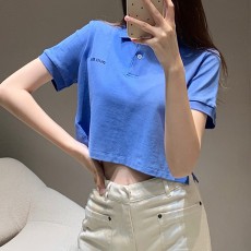 [홍콩명품,MIU MIU] 미우미우 25SS 로고 자수 여성 카라 폴로 쇼트 반팔 티셔츠 (블루), BM20783, TBG, 홍콩명품의류,구매대행,온라인명품