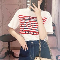 [홍콩명품.Gucci] 구찌 25SS 로고 그래픽 프린트 반팔 티셔츠 (화이트), BM20986, JU, 홍콩명품의류,구매대행,온라인명품