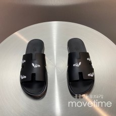 [홍콩명품.Hermes] 에르메스 25SS 로고 그래픽 이즈미르 레더 가죽 슬리퍼 (블랙), SE5197, GHS, 명품스니커즈,운동화,구두,로퍼,하이탑,신발