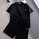 [명품레플리카.MONCLER] 몽클레어 25SS 로고 자수 반팔 티셔츠 + 쇼츠 반바지 상하의 세트 (2컬러), BM21167, JU, 홍콩명품의류,구매대행,온라인명품