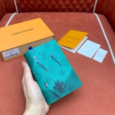 [홍콩명품.LOUIS VUITTON] 루이비통 25SS 로고 패스포트 커버 M14875, BGM4969, BDA, 명품지갑,무브타임쇼핑몰,홍콩명품,사이트,명품쇼핑몰