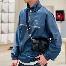 [홍콩명품,Christian Dior] 디올 25SS 로고 자수 카라 아노락 티셔츠 (블루), BM21671, KK, 홍콩명품가방,명품쇼핑몰,크로스백,핸드백,구매대행