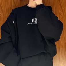 [홍콩명품.BALENCIAGA] 발렌시아가 25SS 로고 BB 캐시미어 니트 스웨터 (블랙), BM21680, KK, 레플리카의류,미러급사이트