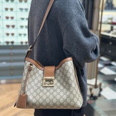 [홍콩명품.Gucci] 구찌 25SS 로고 PADLOCK 크로스백 839021 (베이지-브라운), BGM5038, GU2, 홍콩명품가방,명품쇼핑몰,크로스백,핸드백,구매대행