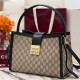 [홍콩명품.Gucci] 구찌 25SS 로고 패드록 탑 핸들 핸드백 베이지 블랙 GG 패브릭 838991, BGM5040, GU2, 홍콩명품가방,명품쇼핑몰,크로스백,핸드백,구매대행