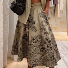 [홍콩명품,Christian Dior] 디올 25SS 로고 여성 정글 패턴 미디 스커트 (카라멜), BM21974, MC, 레플리카의류,미러급사이트