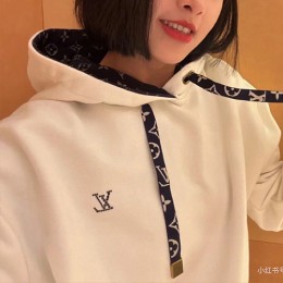 [가격문의][홍콩명품.LOUIS VUITTON] 루이비통 25SS 로고 자수 여성 후드 티셔츠 (화이트), BM22158, JL, 레플리카의류,미러급사이트
