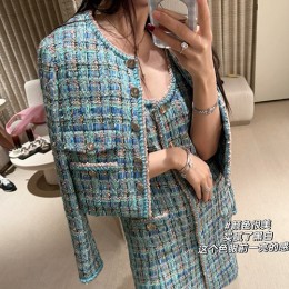 [가격문의][홍콩명품.CHANEL] 샤넬 25SS 로고 여성 라운드넥 트위드 자켓 (스카이블루), BM22186, SS, 레플리카의류,미러급사이트
