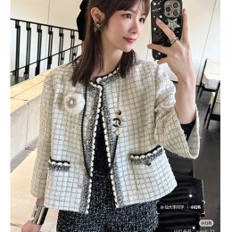 [가격문의][홍콩명품.CHANEL] 샤넬 25SS 로고 여성 라운드넥 트위드 자켓 (화이트), BM22194, SS, 레플리카의류,미러급사이트