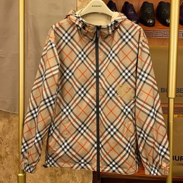 [홍콩명품.Burberry] 버버리 25SS 로고 체크패턴 리버서블 후드 바람막이 자켓 (베이지), BM22210, S1F, 레플리카의류,미러급사이트