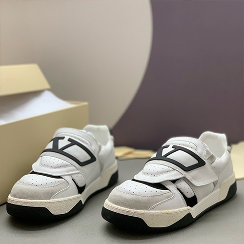 [홍콩명품.Valentino] 발렌티노 25SS 로고 남여 레더 가죽 스니커즈 운동화 (화이트-블랙), SE5475, PMD, 명품스니커즈,운동화,구두,로퍼,하이탑,신발