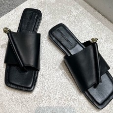 [홍콩명품.BOTTEGA VENETA] 보테가베네타 25SS 로고 여성 레더 가죽 샌들 슬리퍼 (3컬러), SE5517, S4W, 명품스니커즈,운동화,구두,로퍼,하이탑,신발