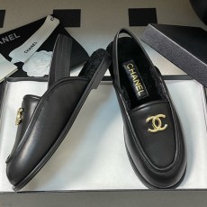 [홍콩명품.CHANEL] 샤넬 25SS 로고 여성 레더 가죽 뮬 샌들 슬리퍼 (블랙-금장), SE5567, GHS, 명품스니커즈,운동화,구두,로퍼,하이탑,신발