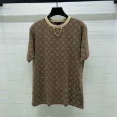 [홍콩명품.LOUIS VUITTON] 루이비통 25SS 로고 여성 모노그램 반팔 티셔츠 (브라운), BM22691, TBG, 레플리카의류,미러급사이트