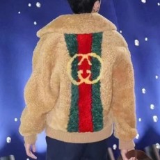 [홍콩명품.Gucci] 구찌 25SS 로고 퍼 카라 자켓 (카라멜), BM22831, TOM, 레플리카의류,미러급사이트
