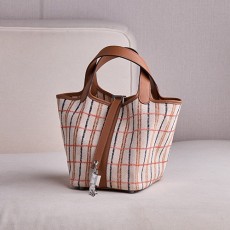 [홍콩명품.Hermes] 에르메스 25SS 로고 Picotin Lock 18 토트백 핸드백 (브라운), BGM5264, BDA, 홍콩명품가방,명품쇼핑몰,크로스백,핸드백,구매대행