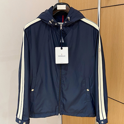 [홍콩명품.MONCLER] 몽클레어 25SS 로고 후드 바람막이 자켓 (네이비), BM23187, KSM, 레플리카의류,미러급사이트