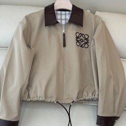 [홍콩명품.LOEWE] 로에베 25SS 로고 자수 여성 레더 카라 자켓 (베이지), BM23204, KSM, 레플리카의류,미러급사이트