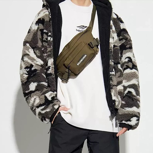 [홍콩명품.BALENCIAGA] 발렌시아가 25SS 로고 카모플라쥬 플리스 후드 집업 자켓, BM23420, KB, 레플리카의류,미러급사이트