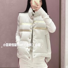 [홍콩명품,Christian Dior] 디올 25SS 로고 여성 다운 패딩 조끼 베스트 (화이트), BM23459, MC, 레플리카의류,미러급사이트