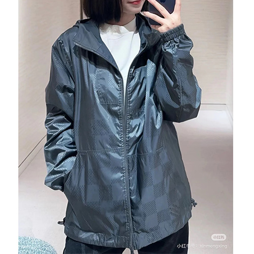 [홍콩명품.LOUIS VUITTON] 루이비통 25SS 로고 다미에 리버서블 후드 바람막이 자켓 (그레이), BM23554, KB, 레플리카의류,미러급사이트