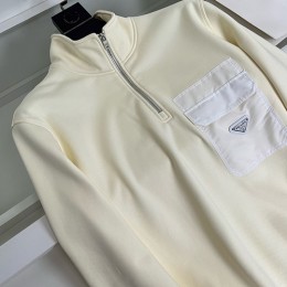 [홍콩명품,PRADA] 프라다 25SS 삼각로고 터틀넥 하프지퍼 나일론 포켓 맨투맨 티셔츠 (3컬러), BM23650, HH, 레플리카의류,미러급사이트