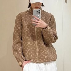[홍콩명품.LOUIS VUITTON] 루이비통 25SS 로고 모노그램 Grace Coddington 울 자켓 1AHXXB, BM23812, KK, 레플리카의류,미러급사이트