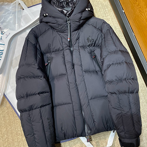 [홍콩명품.MONCLER] 몽클레어 25SS 로고 구스다운 후드 패딩 자켓 (블랙), BM23826, PG, 레플리카의류,미러급사이트