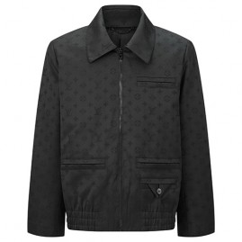 [홍콩명품.LOUIS VUITTON] 루이비통 25SS 로고 모노그램 카라 봄버 자켓 1AFVVD (블랙), BM23858, KB, 레플리카의류,미러급사이트