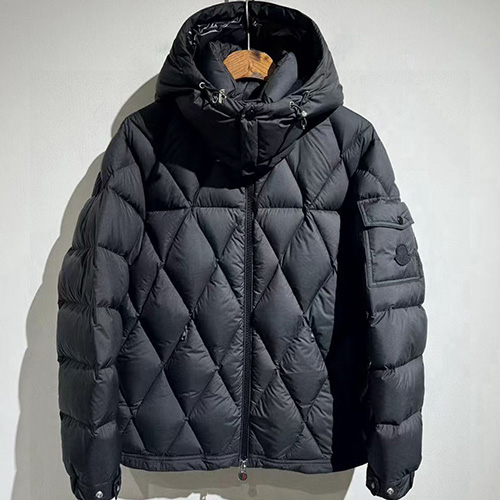[홍콩명품.MONCLER] 몽클레어 25SS 로고 퀄팅 후드 다운 패딩 자켓 (블랙), BM23990, X2, 레플리카의류,미러급사이트