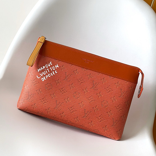 [홍콩명품.LOUIS VUITTON] 루이비통 25SS 로고 모노그램 소프트 여행 파우치 M26828 (오렌지), BGM5411, GU2, 홍콩명품가방,명품쇼핑몰,크로스백,핸드백,구매대행