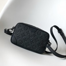 [홍콩명품.LOUIS VUITTON] 루이비통 25SS 로고 모노그램 트로카데로 웨어러블 월릿 M26737 (블랙), BGM5416, GU2, 홍콩명품가방,명품쇼핑몰,크로스백,핸드백,구매대행