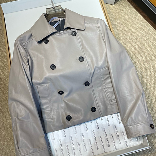[홍콩명품.Brunello Cucinelli ] 브루넬로 쿠치넬리 25SS 로고 여성 레더 가죽 카라 자켓 (그레이), BM24079, PG, 레플리카의류,미러급사이트